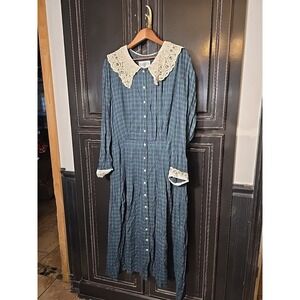 Vintage Plaza South , 22W Plaid Pearl Button Long Dress Cottage Prairie Lace